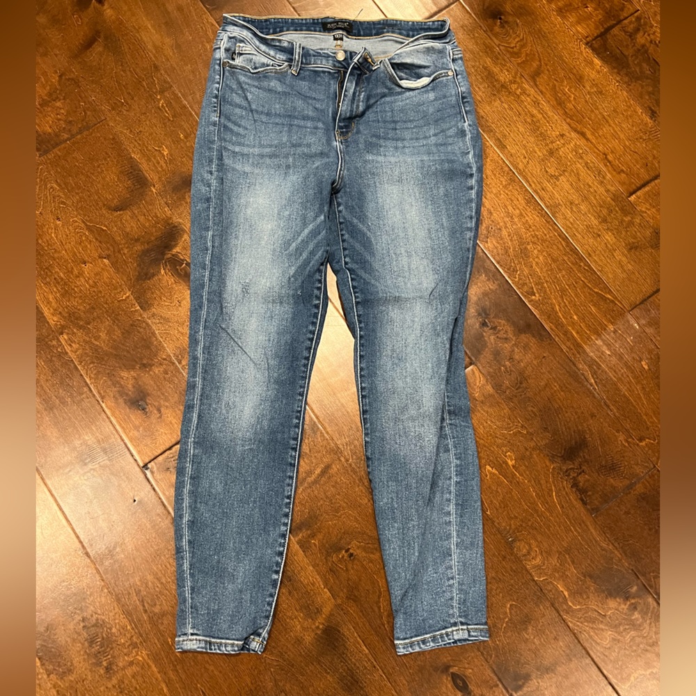 Judy Blue Slim Fit Jeans